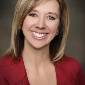 Portrait of Heather Higgs, Associate Broker